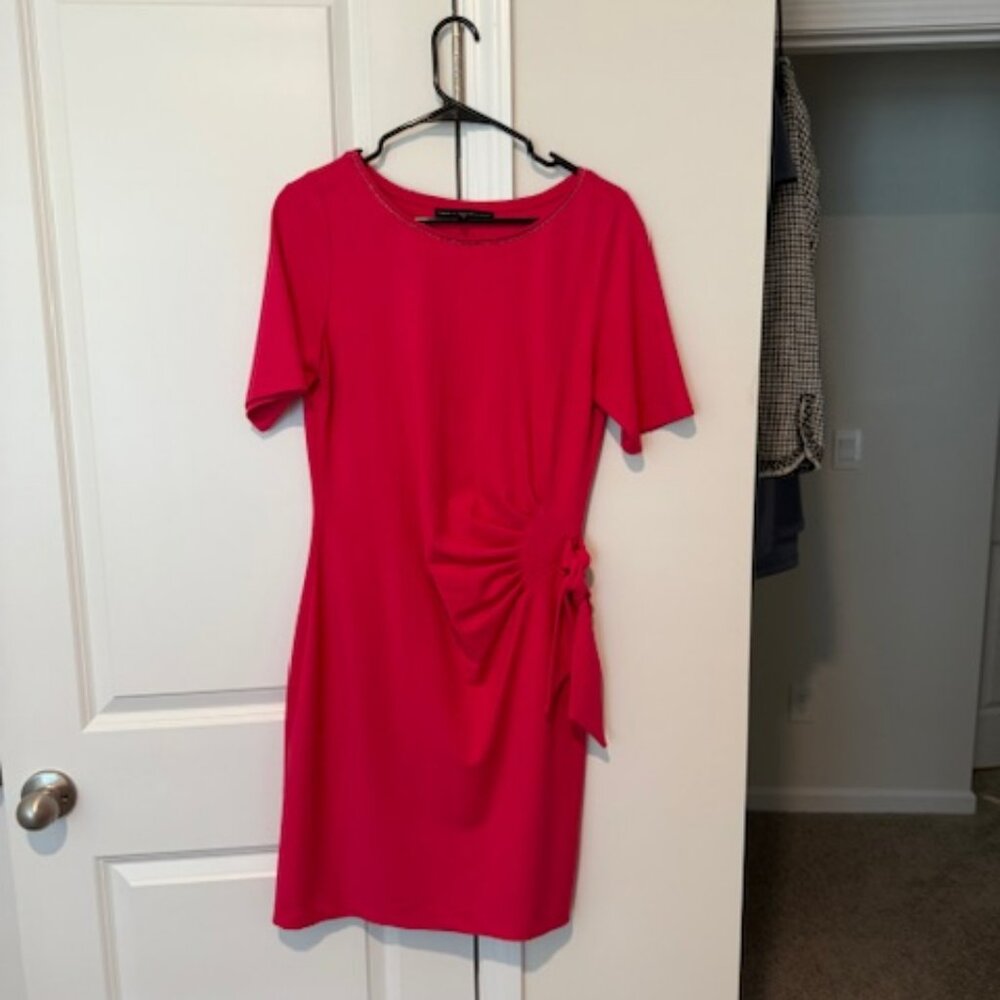 White House Black Market Super Cute Fuscia Dress Medium